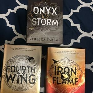 Rebecca Yarros Fourth Wing, Iron Flame and Onyx Storm Limited/Delux. Book Set